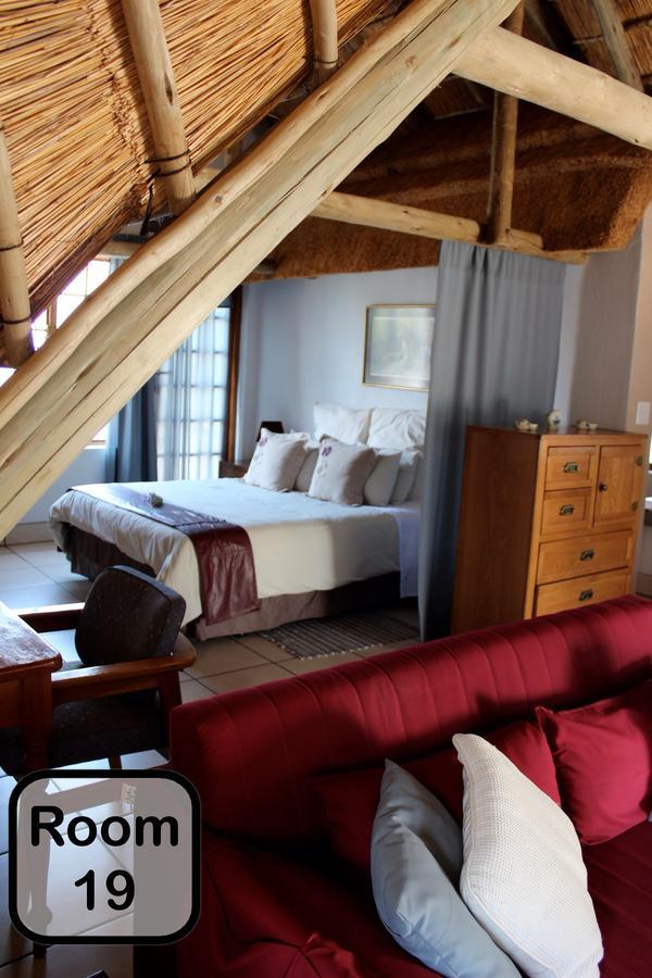 Mokoya Lodge Hekpoort Bagian luar foto