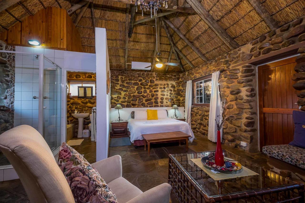 Mokoya Lodge Hekpoort Bagian luar foto